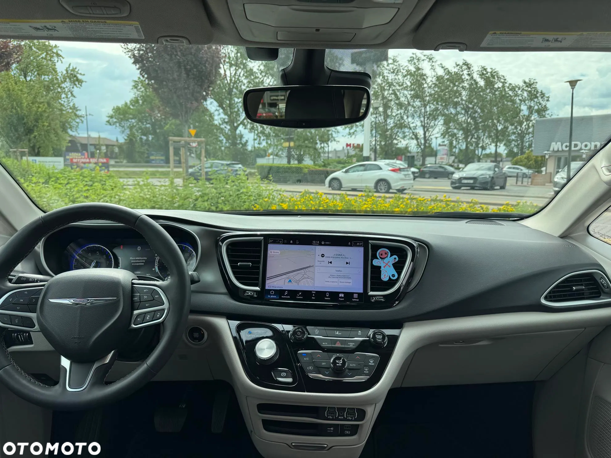 Chrysler Pacifica - 15