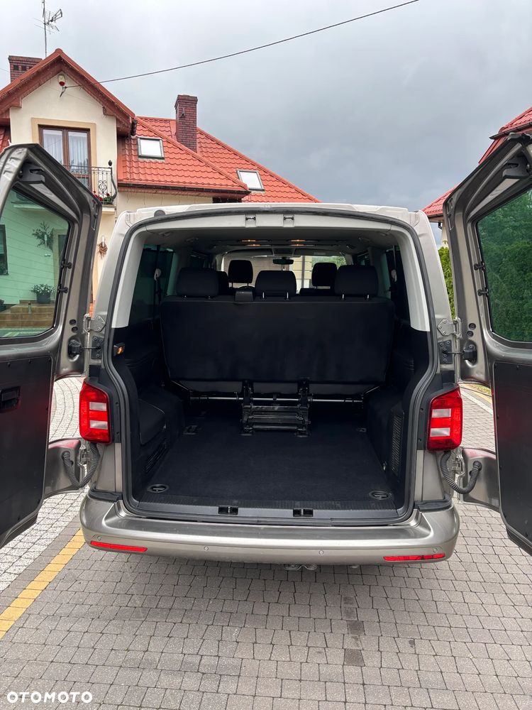Volkswagen Caravelle 2.0 TDI L2 Comfortline DSG - 9
