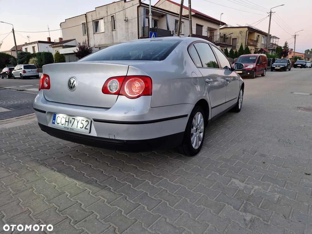 Volkswagen Passat 2.0 TDI Comfortline - 15