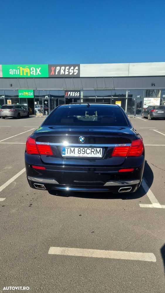 BMW Seria 7 740d Aut. - 11