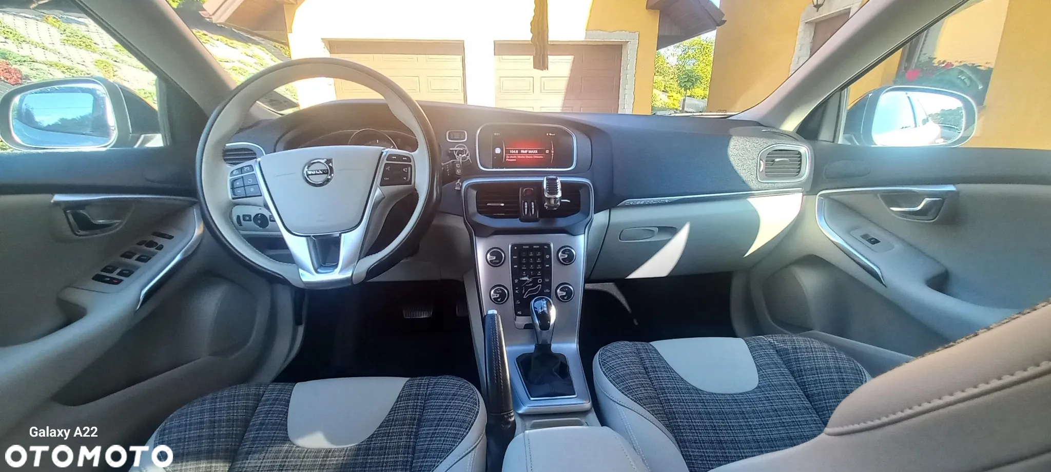 Volvo V40 D3 Drive-E Momentum - 20