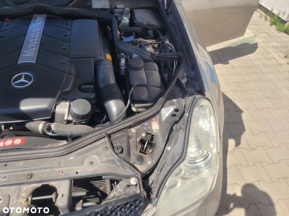 Mercedes-Benz CLS 500 - 35
