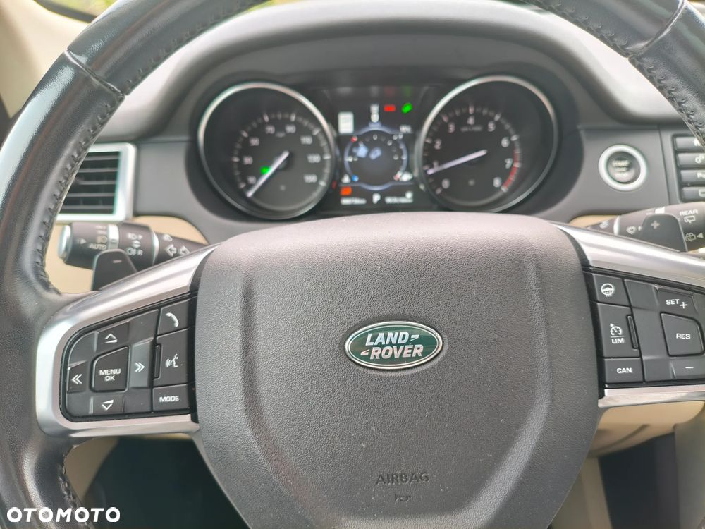 Land Rover Discovery Sport - 31