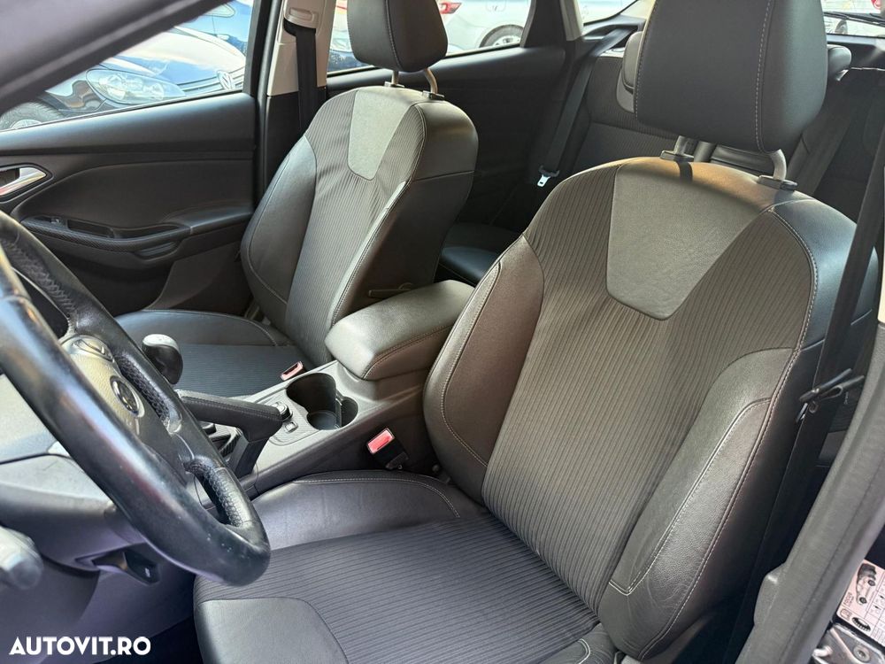 Ford Focus - 9