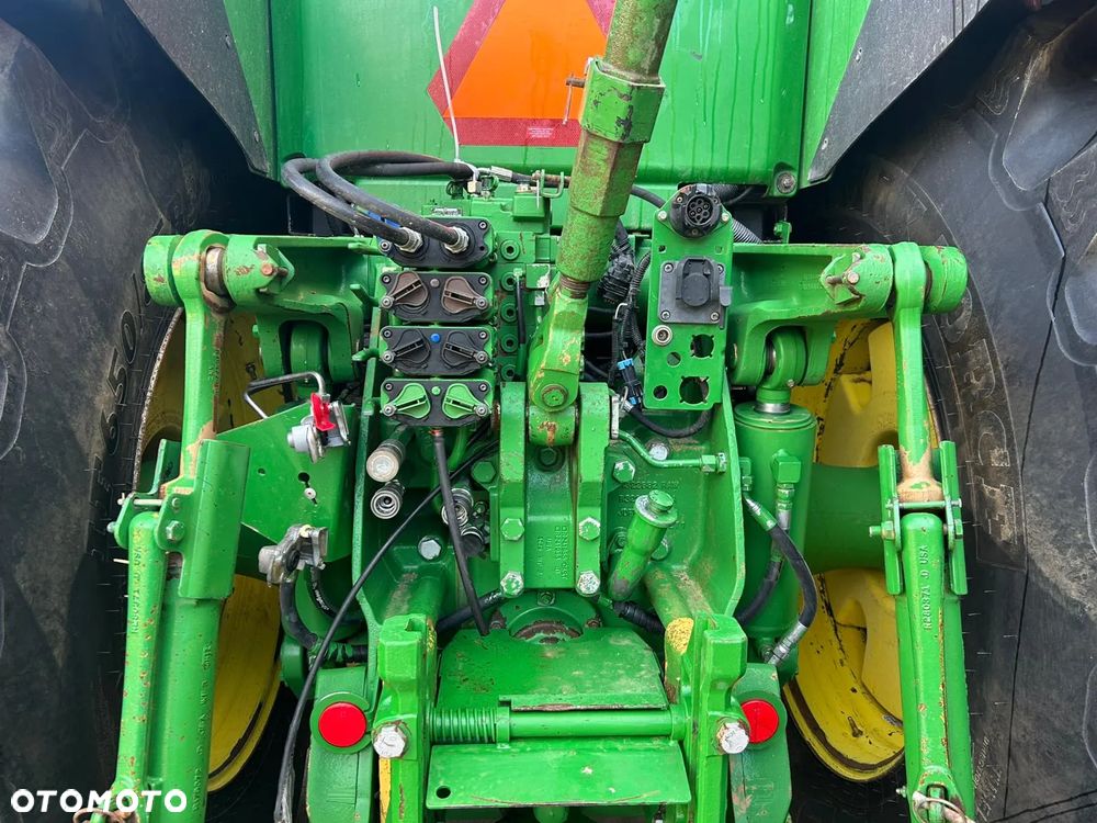 John Deere 8310R - 10