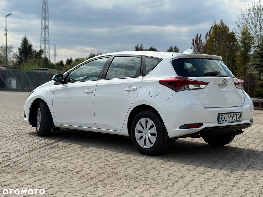 Toyota Auris - 3
