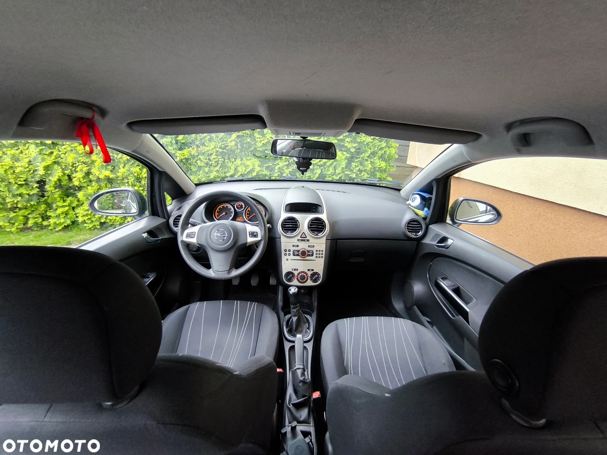 Opel Corsa 1.2 16V - 12