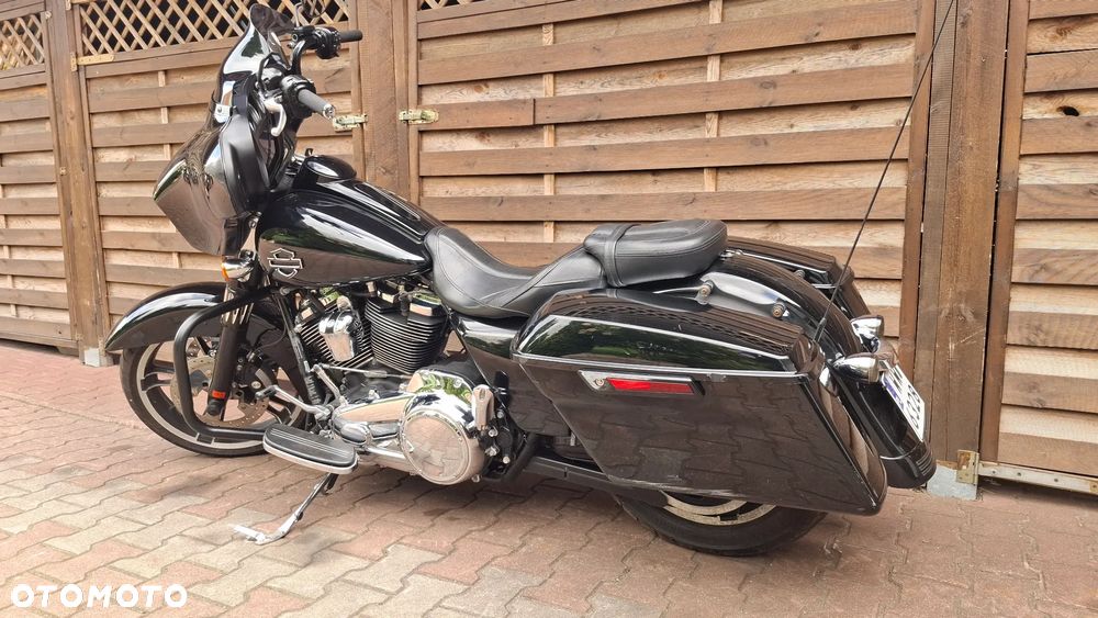 Harley-Davidson Touring Street Glide - 8