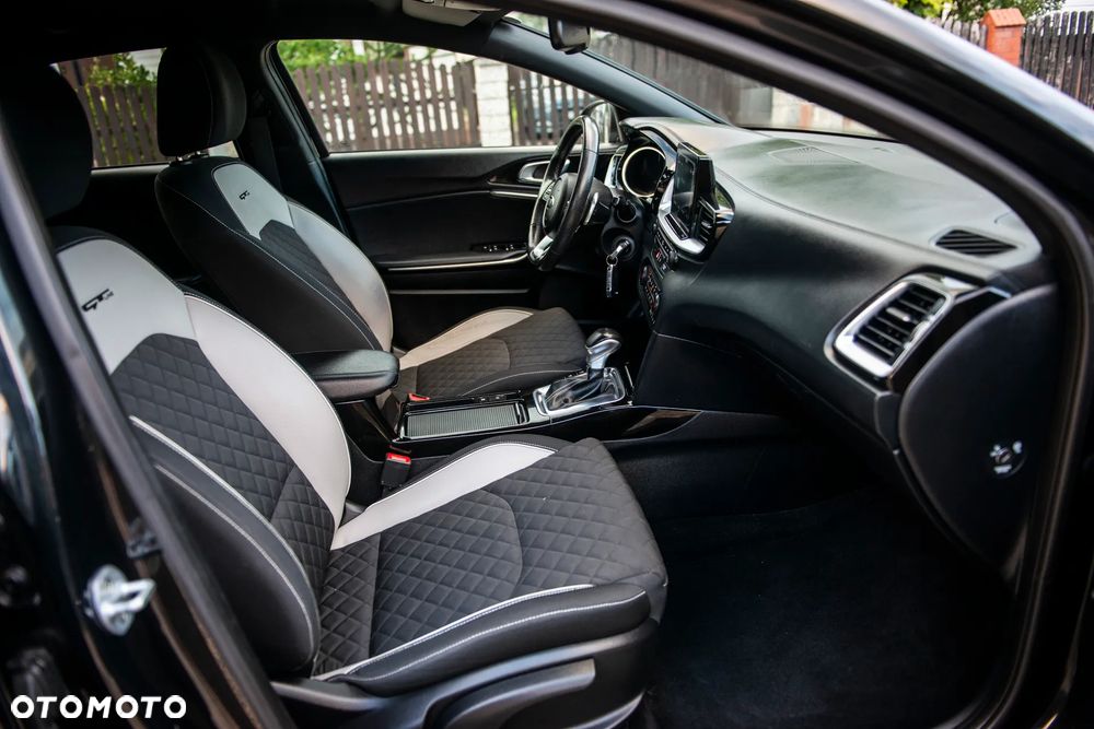Kia ProCeed 1.4 T-GDI GT Line DCT - 35