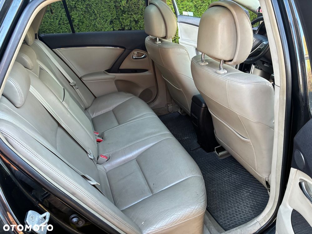Toyota Avensis - 18