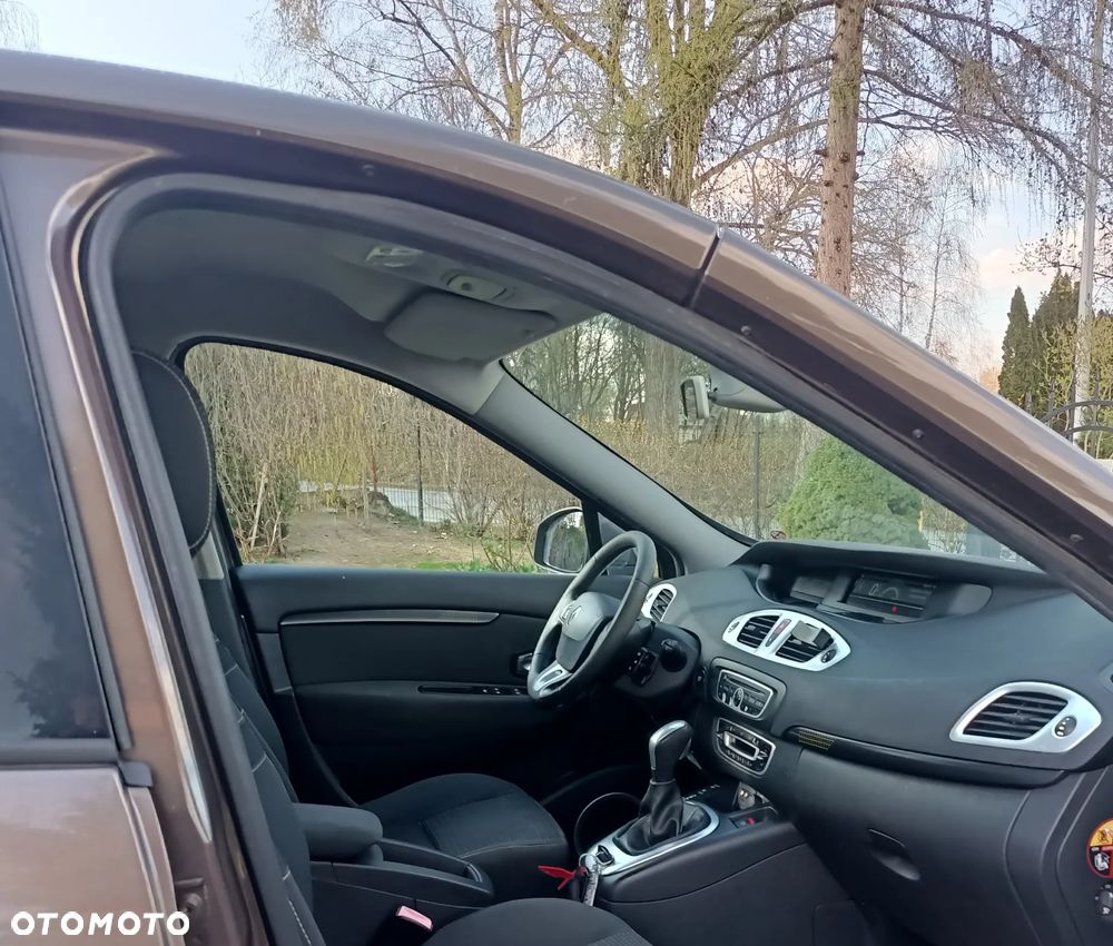 Renault Scenic 2.0 16V 140 CVT Dynamique - 8