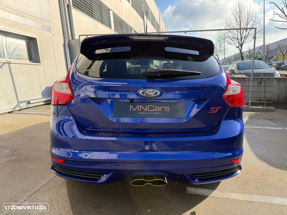 Ford Focus 2.0 EcoBoost ST - 6