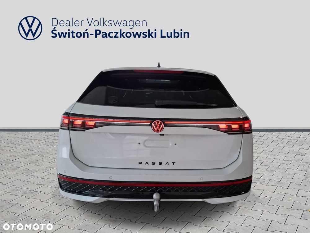 Volkswagen Passat 2.0 TSI 4Mot R-Line Plus DSG - 8