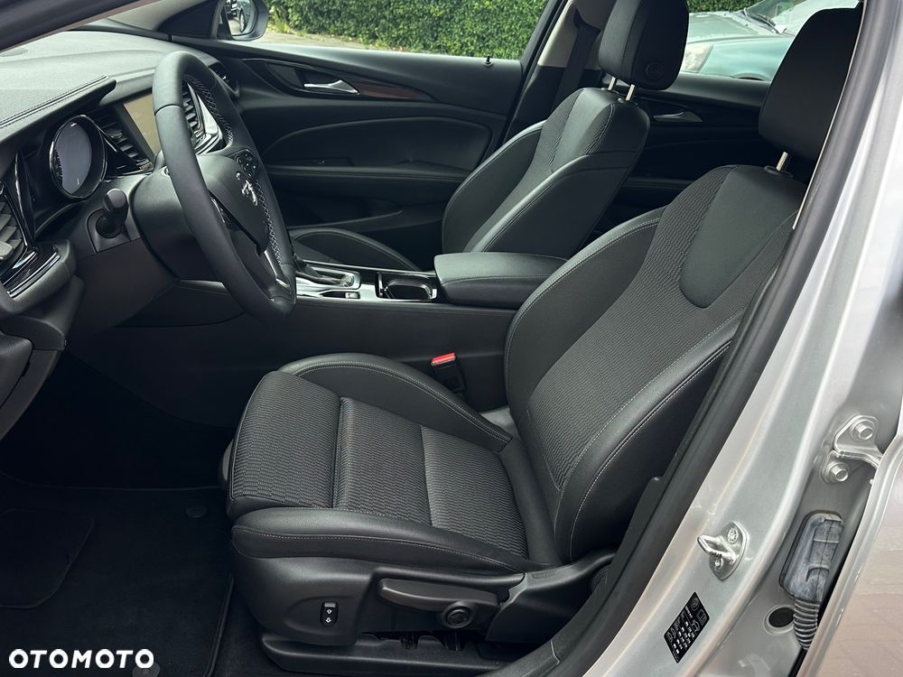 Opel Insignia 1.5 T Exclusive S&S - 9