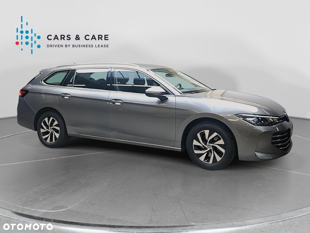 Volkswagen Passat - 29