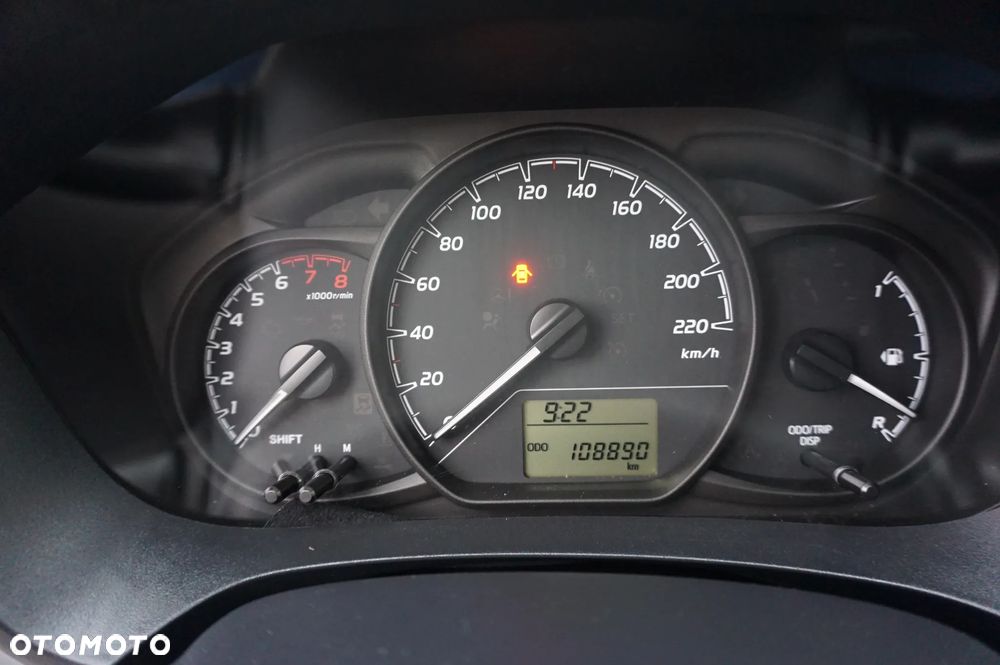 Toyota Yaris 1.0 VVT-i Team Deutschland - 36