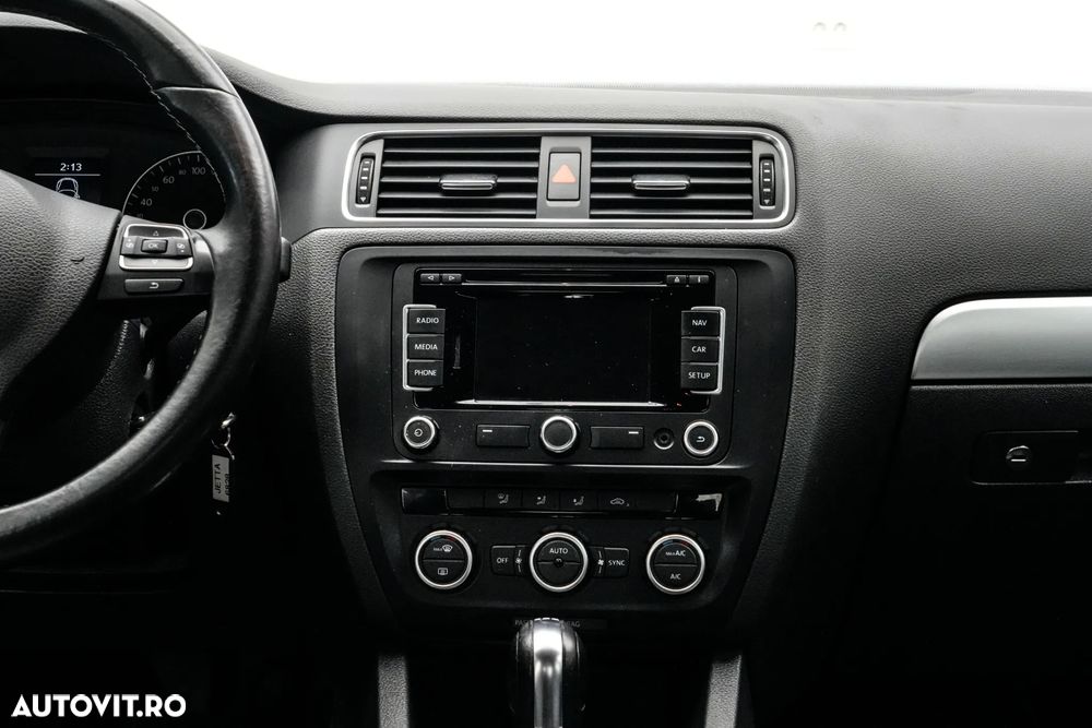 Volkswagen Jetta - 18