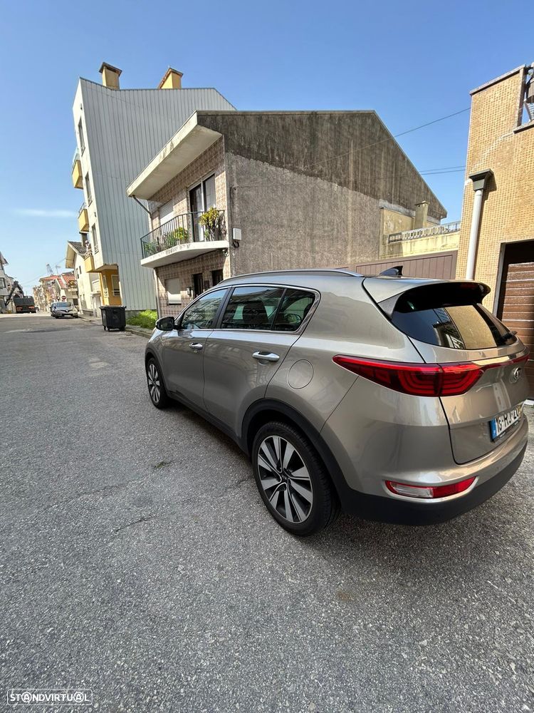 Kia Sportage 1.7 CRDI ISG Nav Line - 11