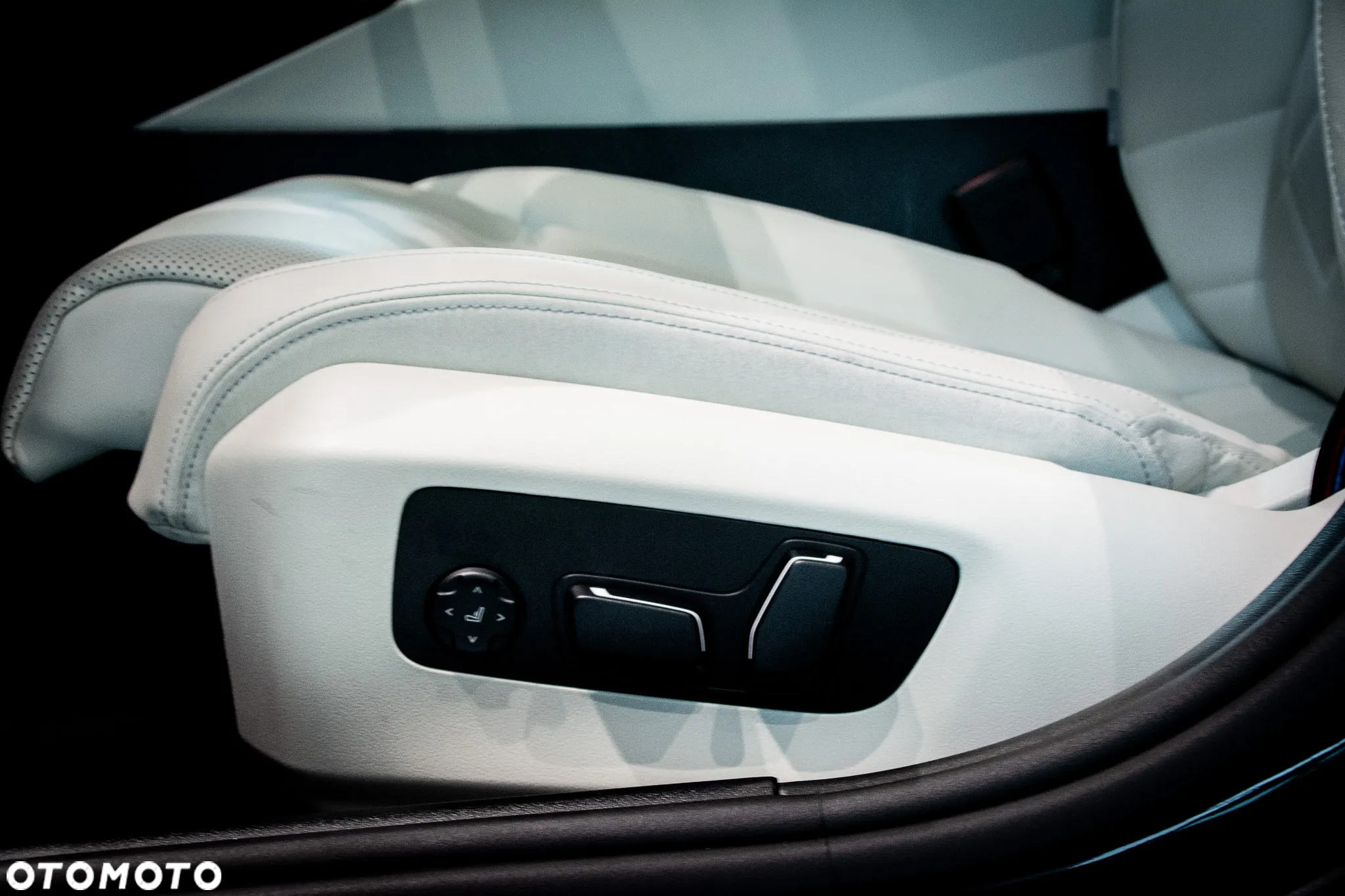 BMW i5 83.9kWh M60 xDrive - 17