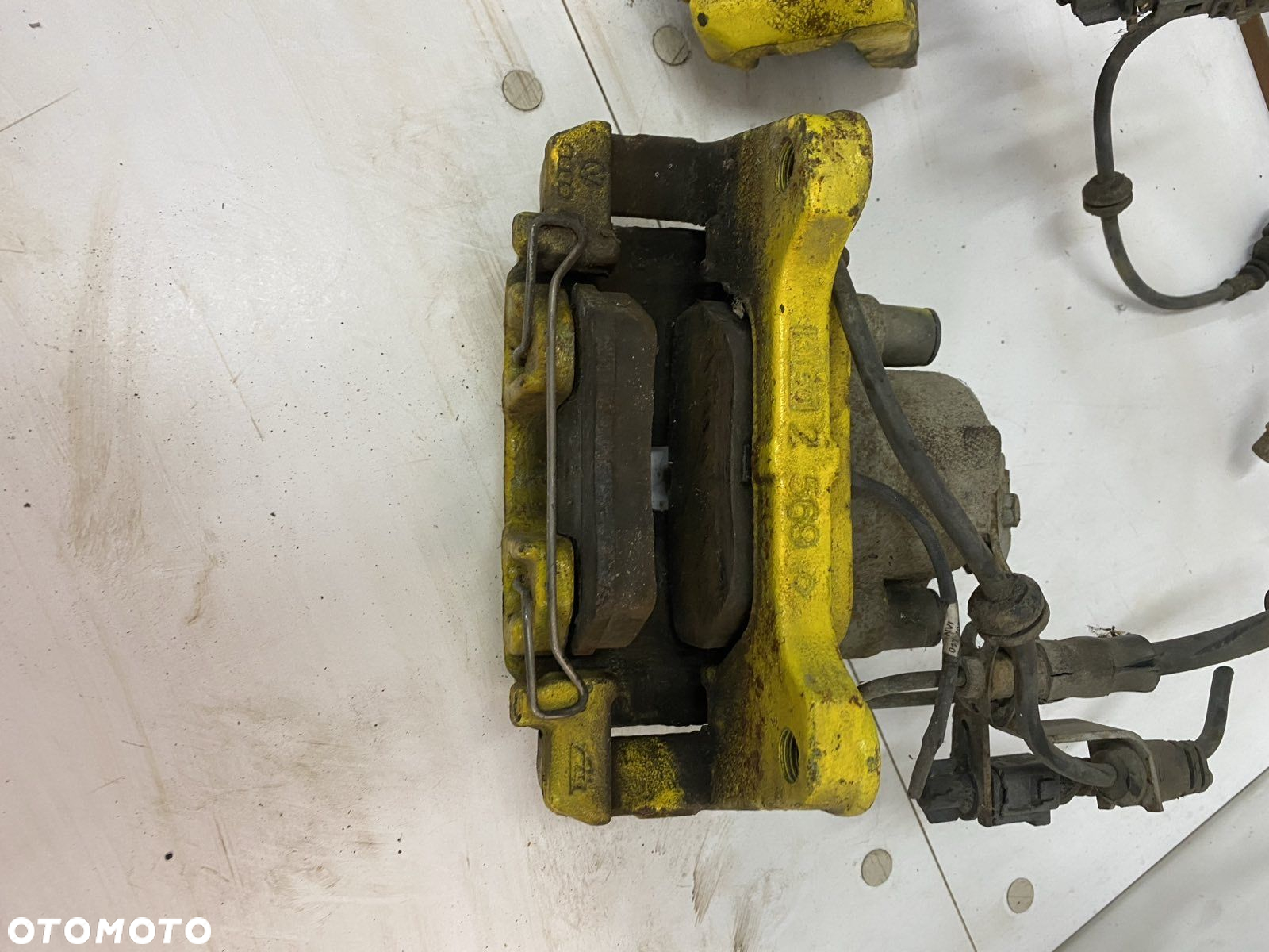 ZACISKI JARZMA KLOCKI KOMPLET TRW 312 MM PRZÓD VW SKODA SEAT AUDI A4 B6/B7 C6, A6 C6 LIFT 886 - 2