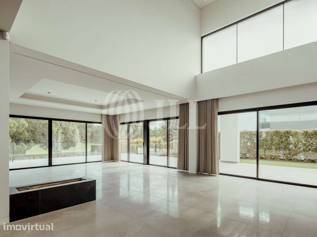 Moradia T4 com jardim e piscina Vilamoura Algarve - Grande imagem: 3/53