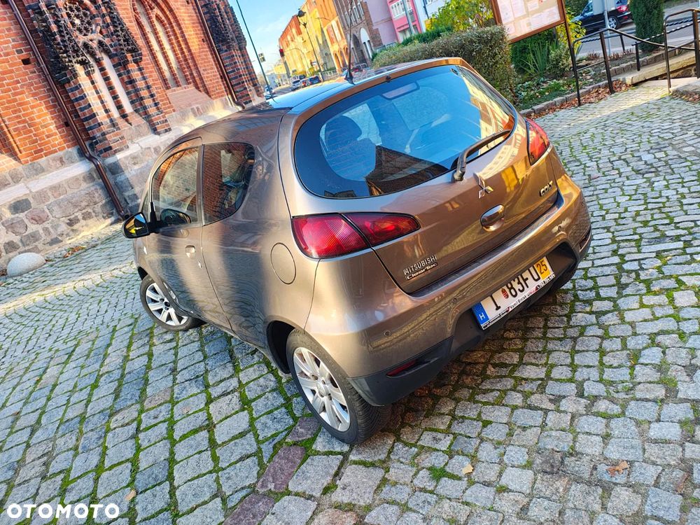 Mitsubishi Colt - 20