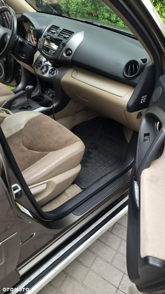 Toyota RAV4 2.0 VVT-i Premium MS - 11