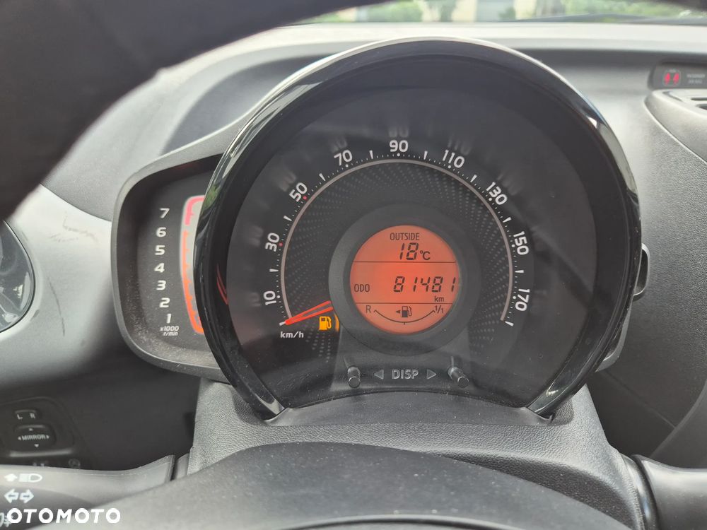 Toyota Aygo x - 15