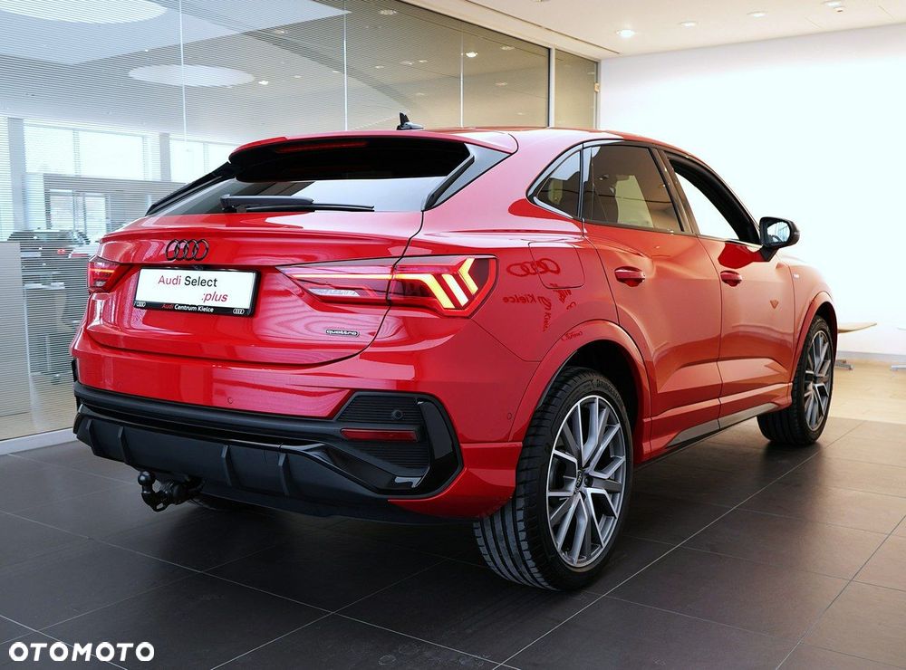 Audi Q3 Sportback - 4
