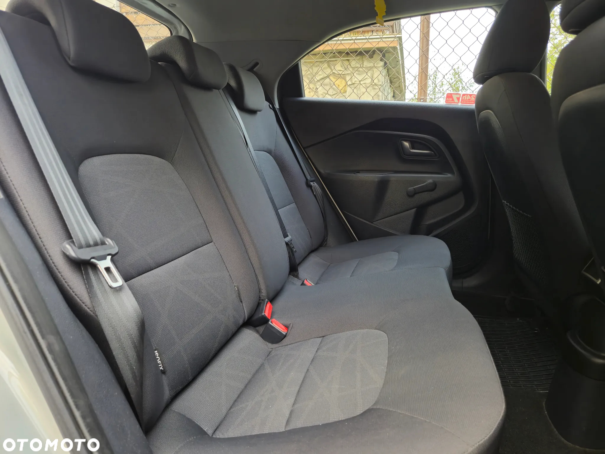 Kia Rio 1.2 M - 9
