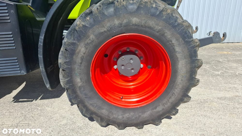Claas AXION 830 HEXASHIFT CONCEPT - 16