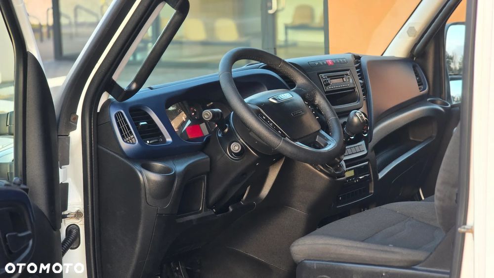 Iveco DAILY 3.0 180KM 10EP 72C18❗❗ŁADOWNOŚĆ 4 TONY / ZABUDOWA UNICAR 5M / SKRZYNIA OTWARTA / ROSTAW OSI 4.75 MAX / SKRZYNIA MANUALNA / TEMPOMAT / BURTY 40CM / SERWIS ASO / SALON POLSKA / 1 WŁASCICIEL -❗❗ - 23