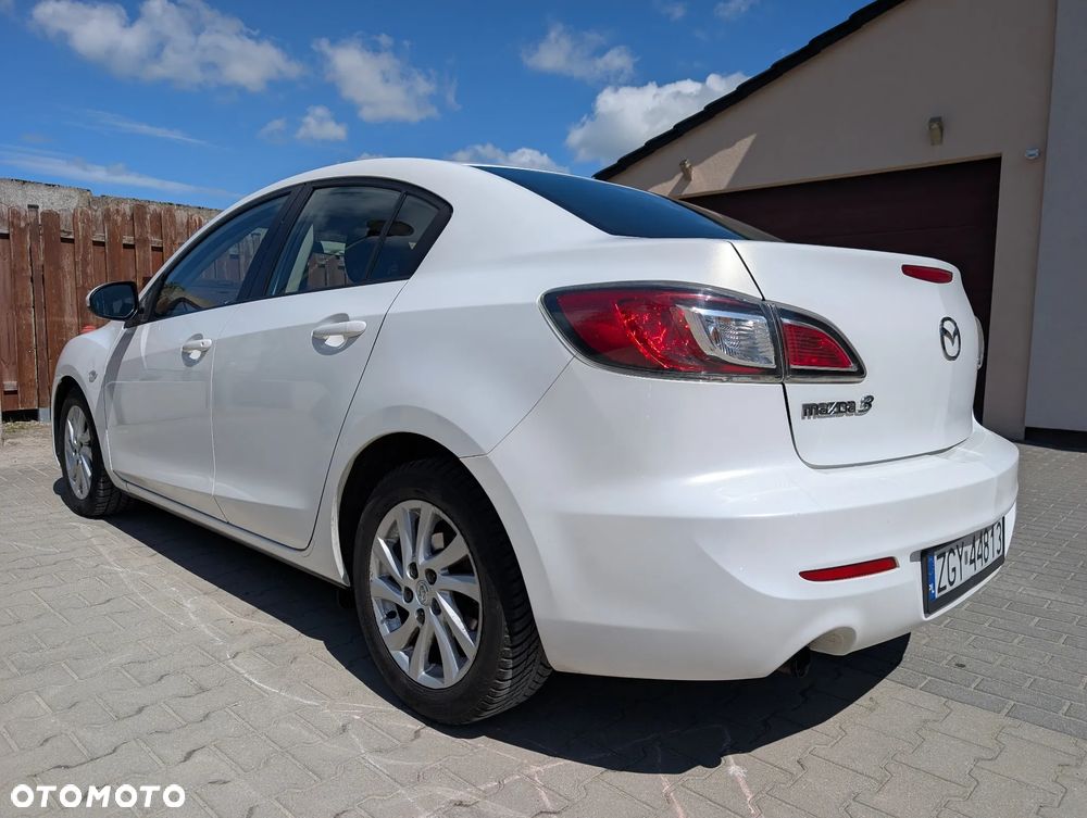 Mazda 3 - 10