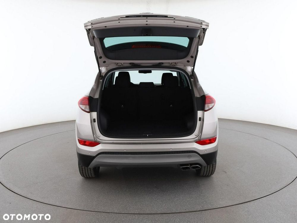 Hyundai Tucson 2.0 CRDi 4WD Automatik Advantage - 20