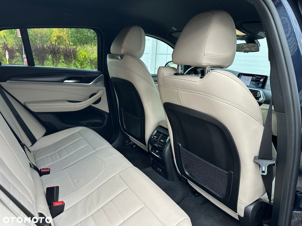BMW X4 - 26