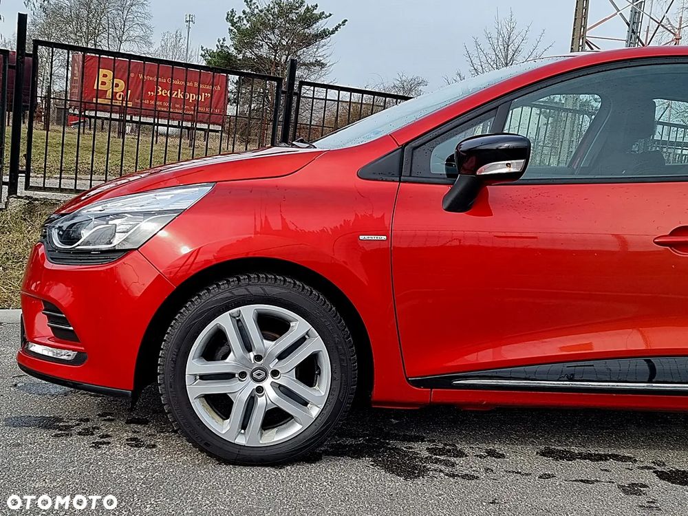 Renault Clio 1.2 16V 75 LIMITED - 17