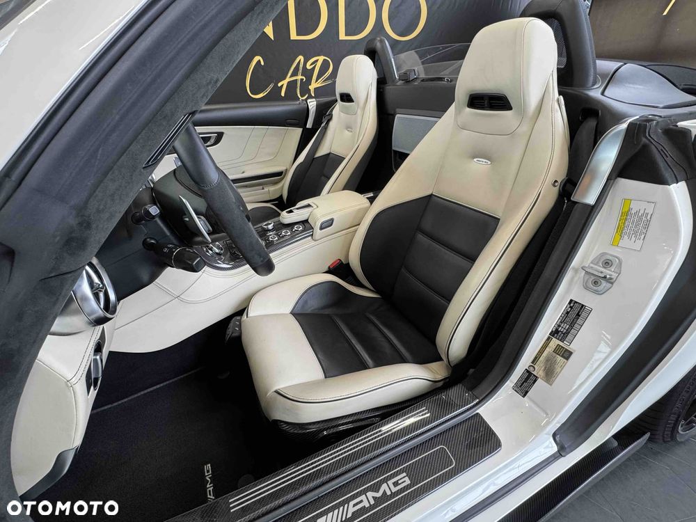 Mercedes-Benz SLS SPEEDSHIFT DCT - 16