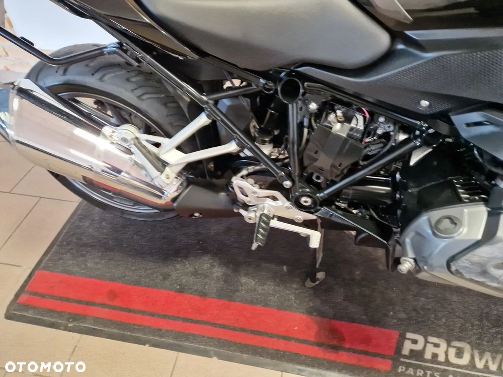 BMW RS - 28