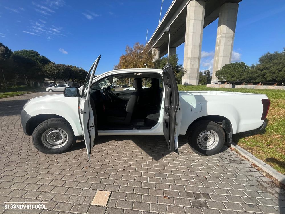 Isuzu D-Max 2.5 DTi CD 4WD LS - 12