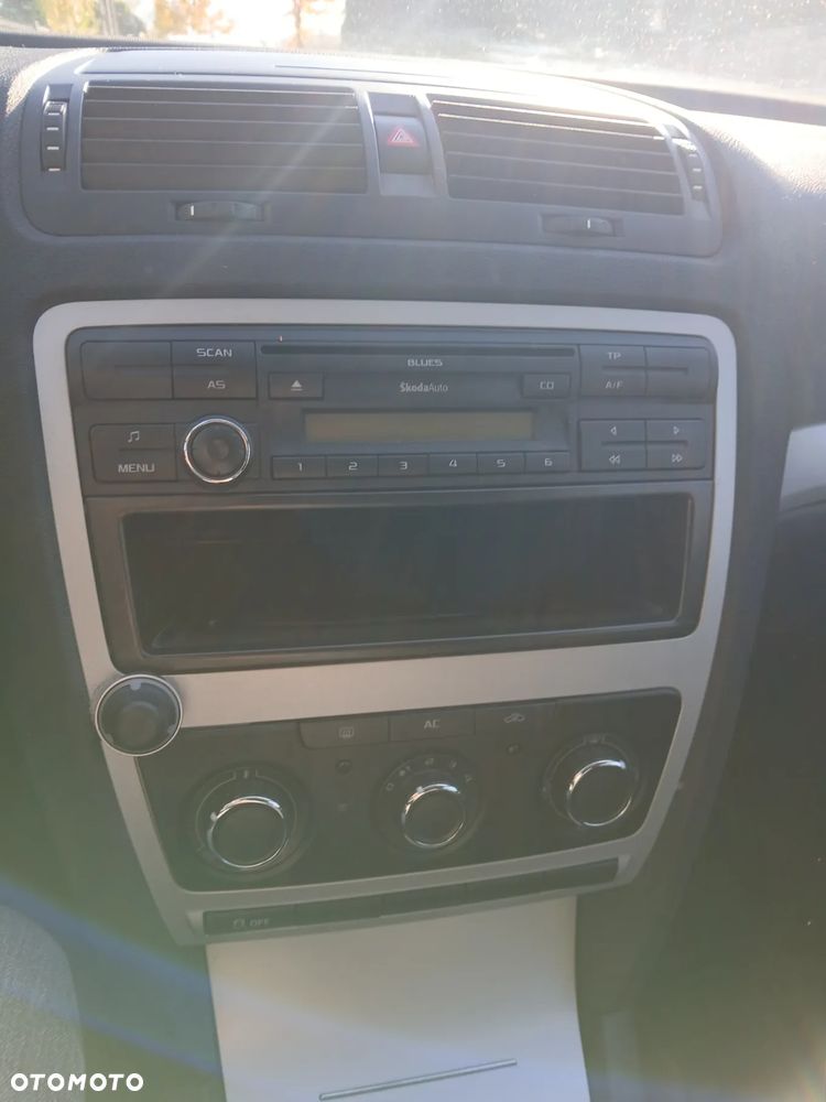 Skoda Octavia 1.8 TSI Ambiente - 15