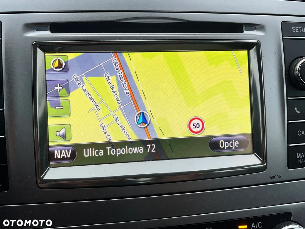 Toyota Avensis 1.6 Premium - 38