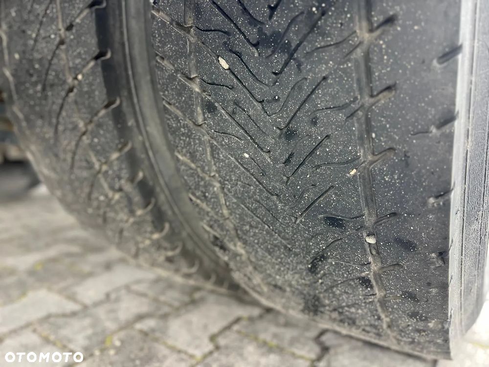 Renault D18 250 DTI 18T CHŁODNIA+WINDA - 8