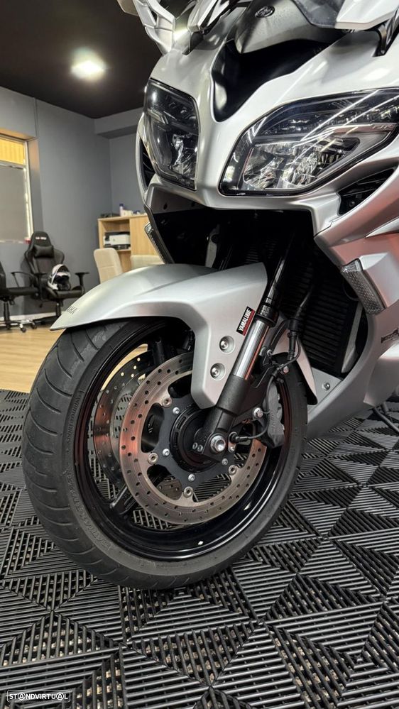 Yamaha FJR Ultimate Edition - 5
