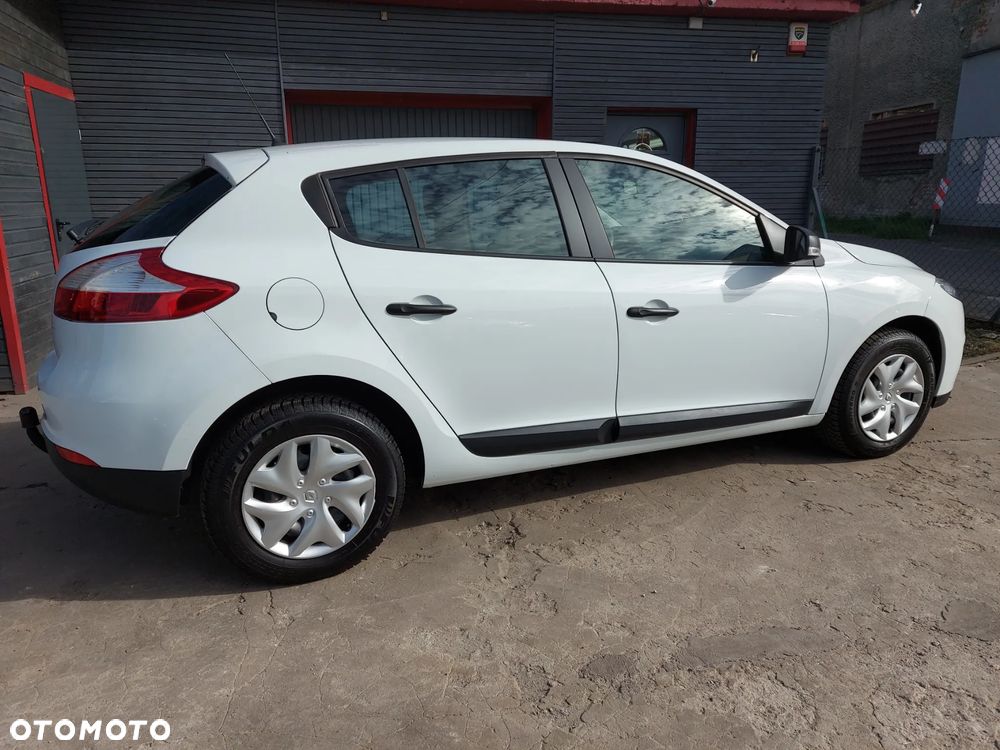 Renault Megane 1.6 16V 100 Authentique - 11