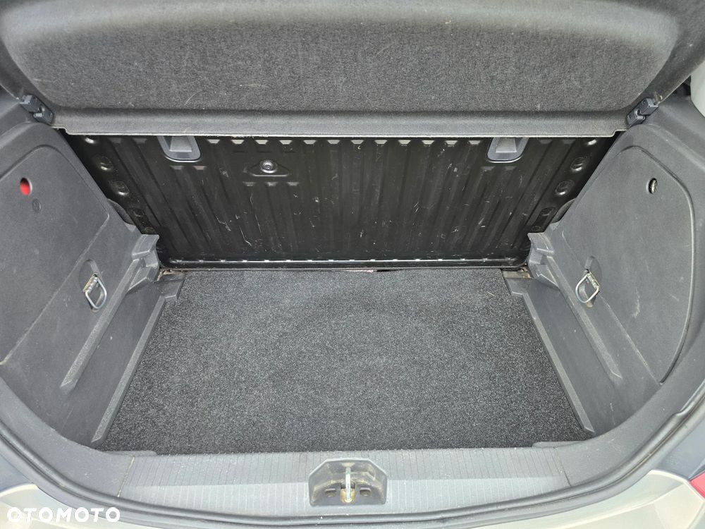 Opel Corsa 1.2 16V Enjoy - 14