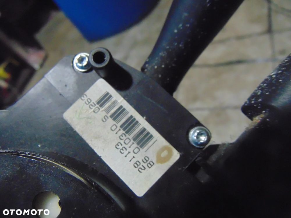 Manetki peugeot 207 11 r - 2