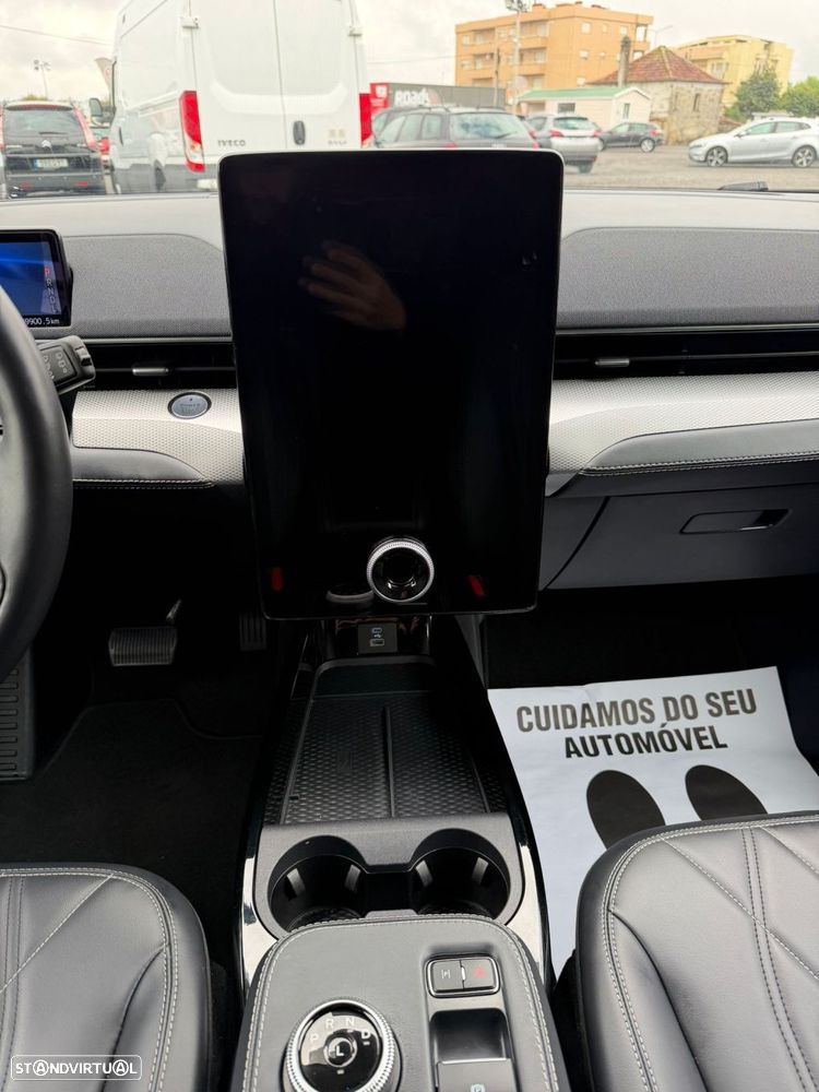 Ford Mustang Mach-E Standard - 28