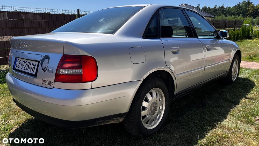 Audi A4 Limousine - 5