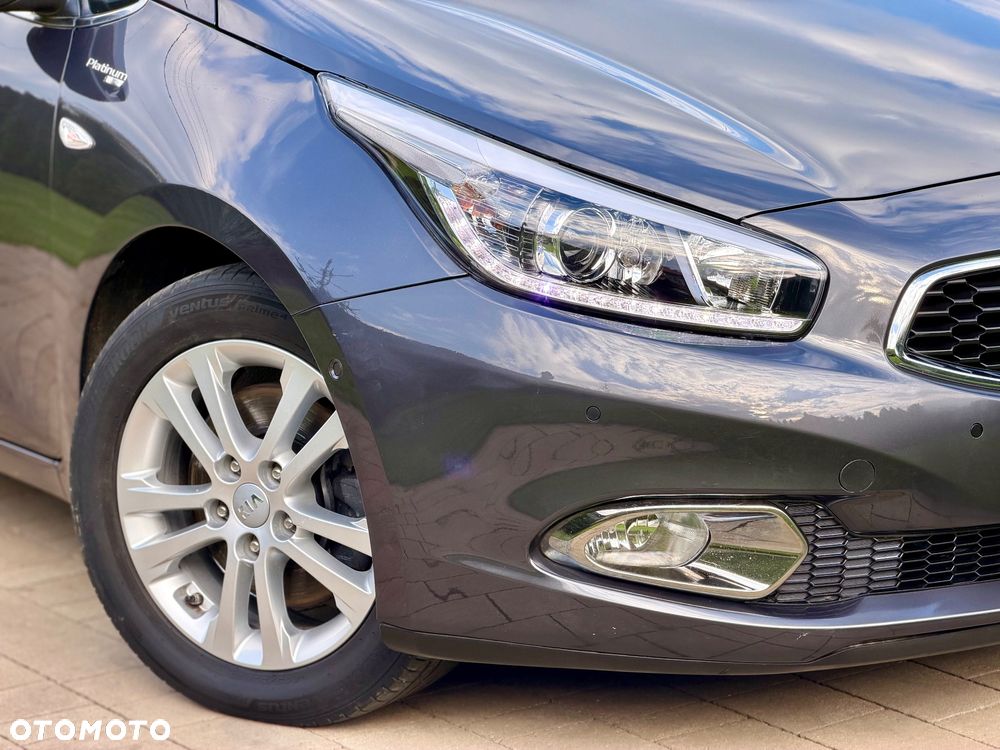 Kia Ceed 1.6 CRDi 128 ISG Platinum Edition - 34