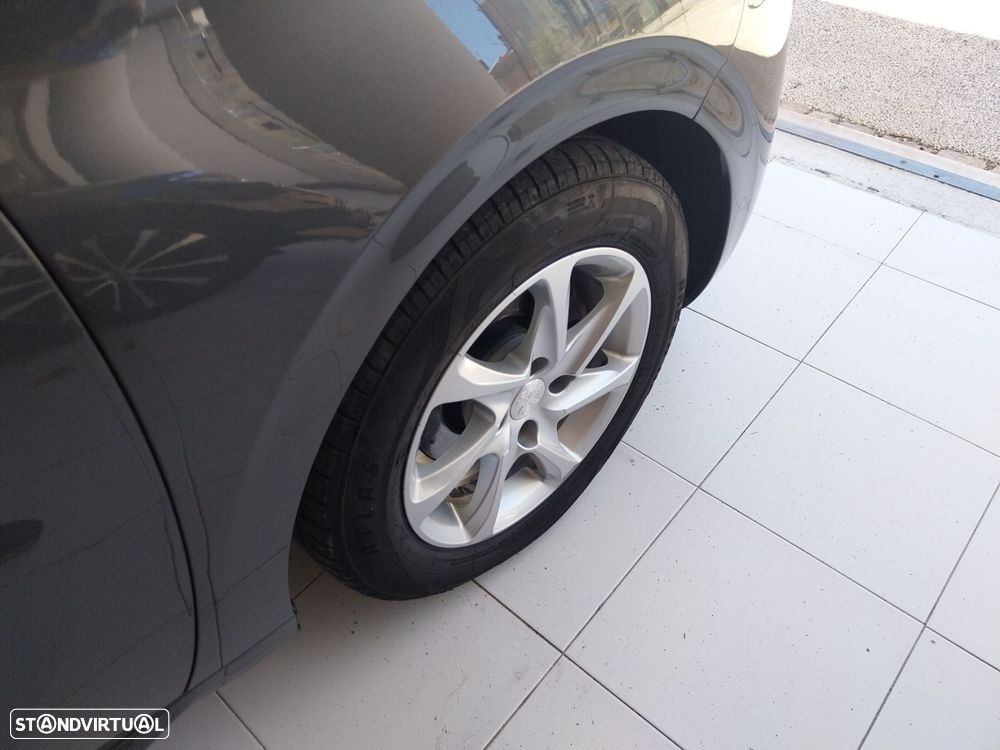 Peugeot 208 1.4 HDi - 13